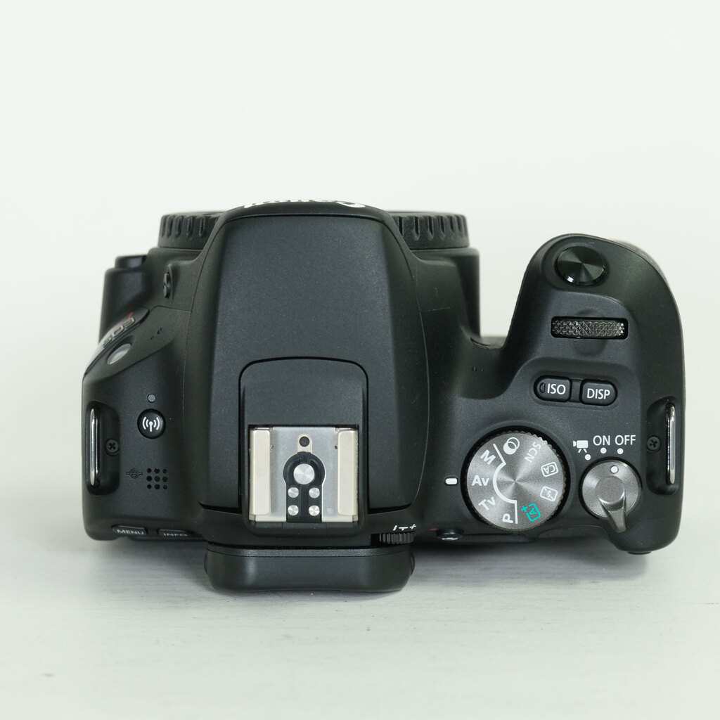 Canon EOS Kiss X9