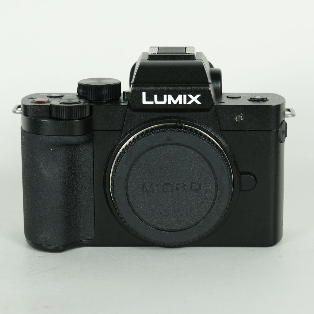 Panasonic LUMIX DC-G100D ボディの出品 | ONE SCENE（ワンシーン）