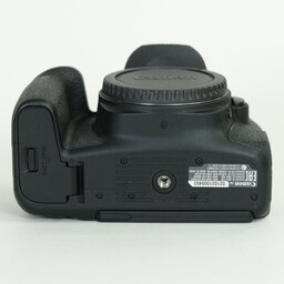 Canon EOS 9000D
