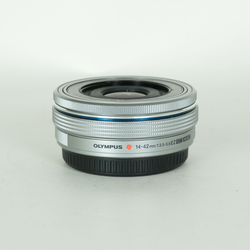 OLYMPUS M.ZUIKO DIGITAL ED 14-42mm F3.5-5.6 EZ シルバー