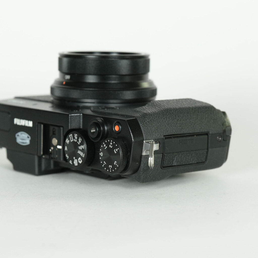 FUJIFILM X30 ブラック