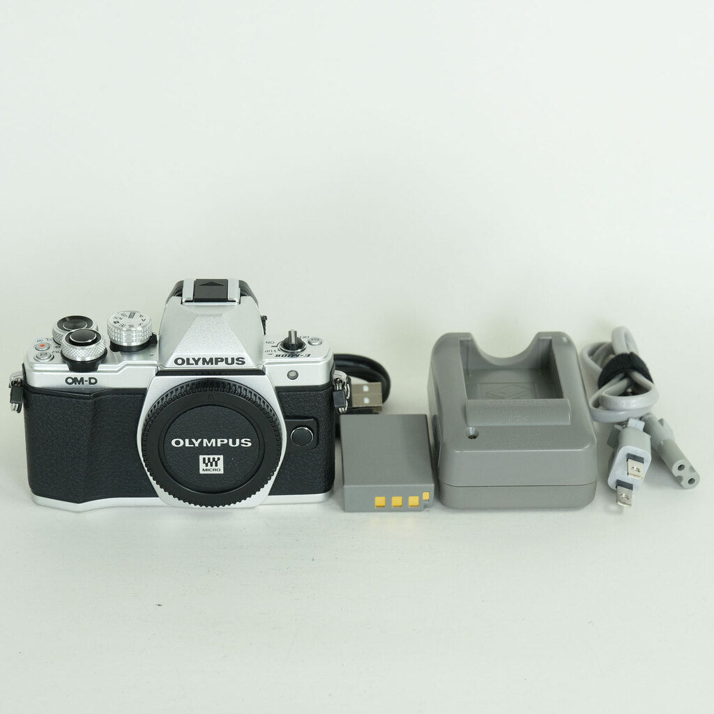 OLYMPUS OM-D E-M10 Mark II
