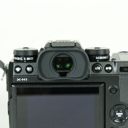 FUJIFILM X-H1