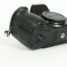 Panasonic LUMIX DMC-GH4