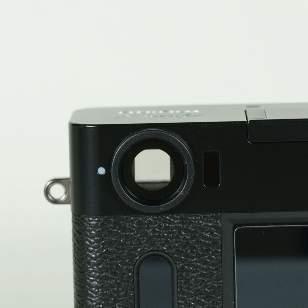 FUJIFILM X half X-HF1