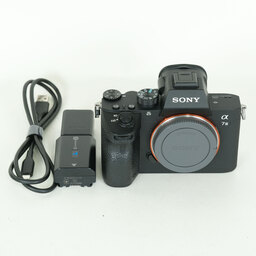 SONY α7 III(ILCE-7M3) SONY α7 III(ILCE-7M3)