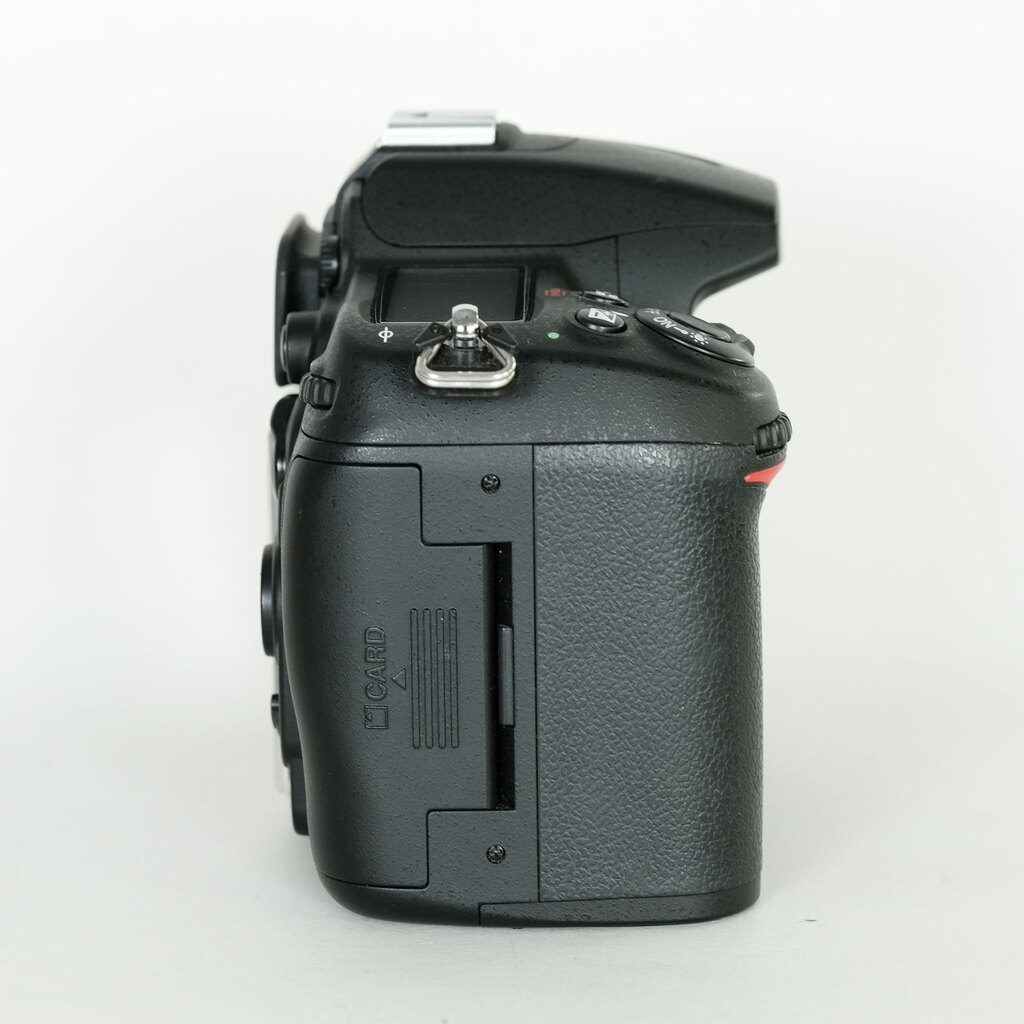 Nikon D7000の出品 | ONE SCENE（ワンシーン）