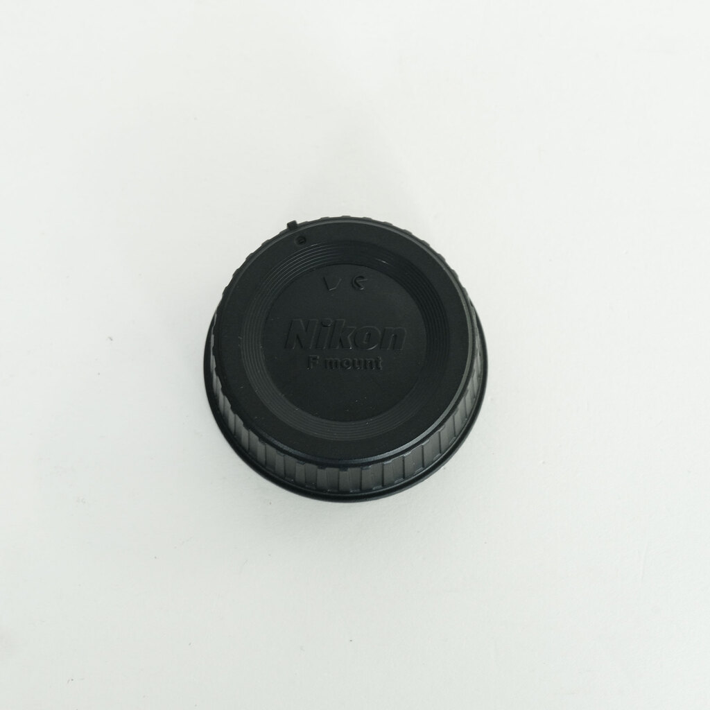 Nikon AF-S DX NIKKOR 18-300mm f/3.5-6.3G ED VR