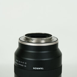 TAMRON 18-300mm F/3.5-6.3 Di III-A VC VXD (Model B061) [ソニーE用]