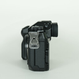 FUJIFILM X-H1