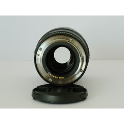 Canon EF100mm F2.8Lマクロ IS USM