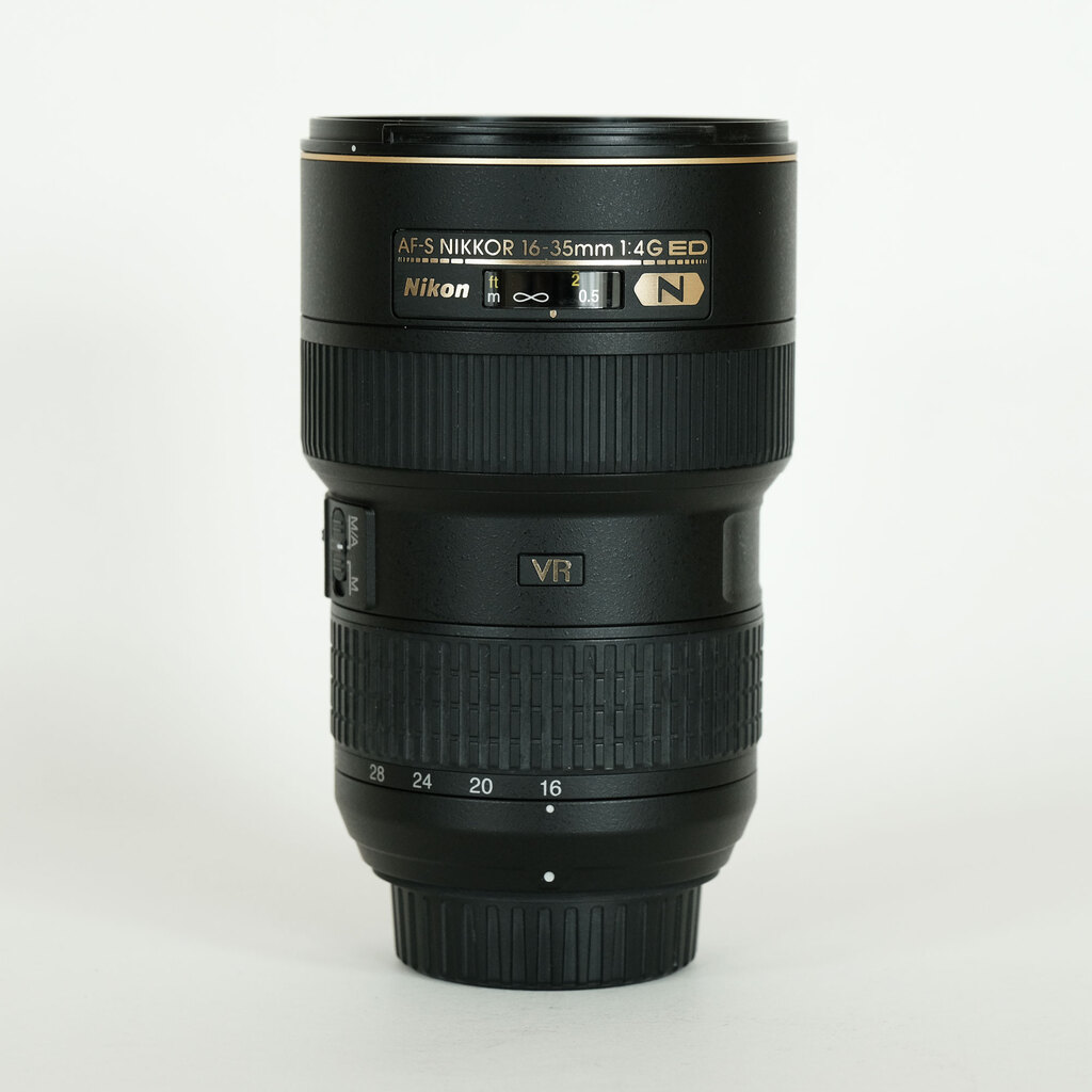 Nikon AF-S NIKKOR 16-35mm F4 G ED VR