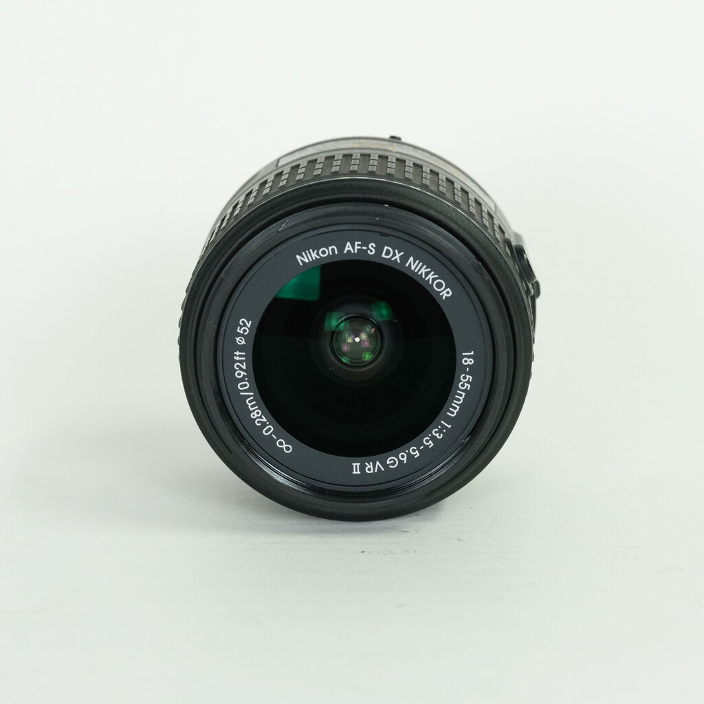 Nikon AF-S DX NIKKOR 18-55mm f3.5-5.6G VR II
