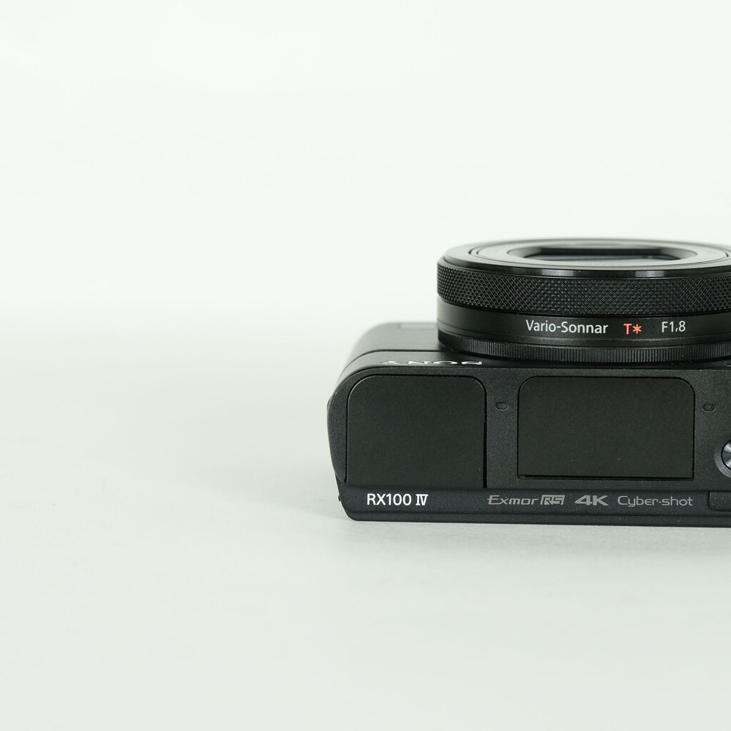 SONY Cyber-shot DSC-RX100M4