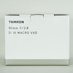 TAMRON 90mm F/2.8 Di III MACRO VXD [ソニーE用]
