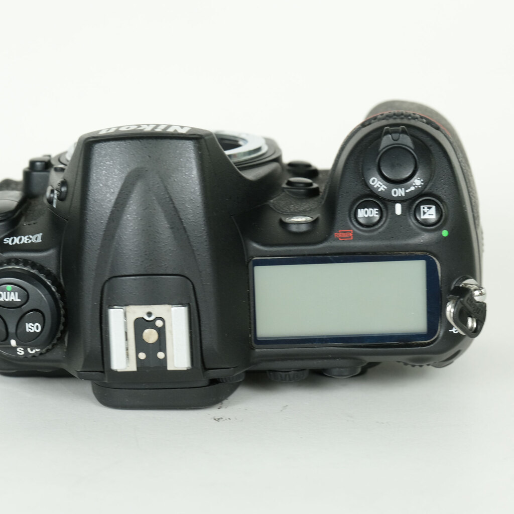 Nikon D300S ボディの出品 | ONE SCENE（ワンシーン）