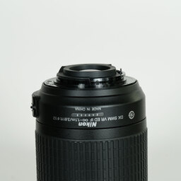 Nikon AF-S DX VR Zoom-Nikkor 55-200mm F4-5.6G IF-ED Nikon AF-S DX VR Zoom-Nikkor 55-200mm F4-5.6G IF-ED