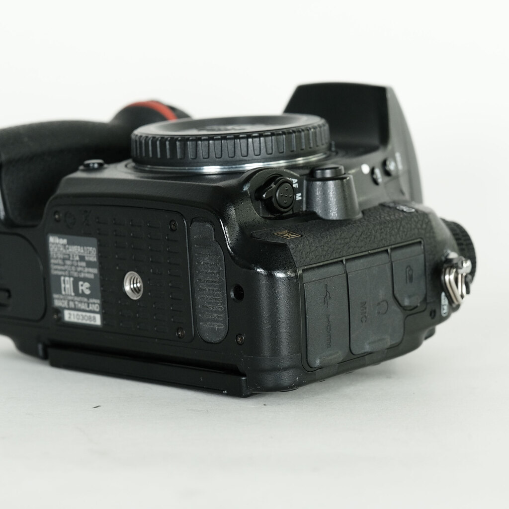 Nikon D750