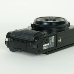 FUJIFILM X70 ブラック FUJIFILM X70 ブラック