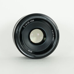 SONY E 35mm F1.8 OSS SEL35F18