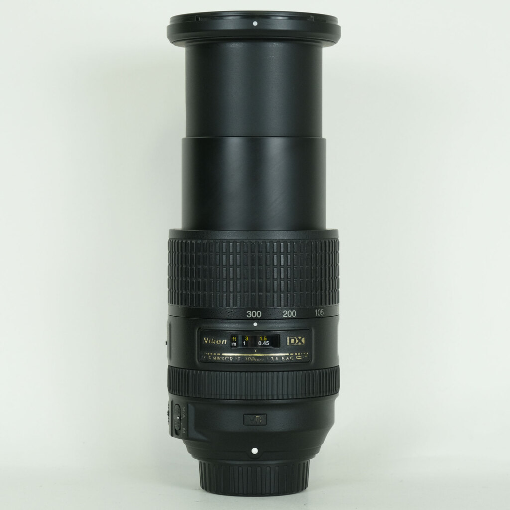 Nikon AF-S DX NIKKOR 18-300mm F3.5-5.6G ED VR