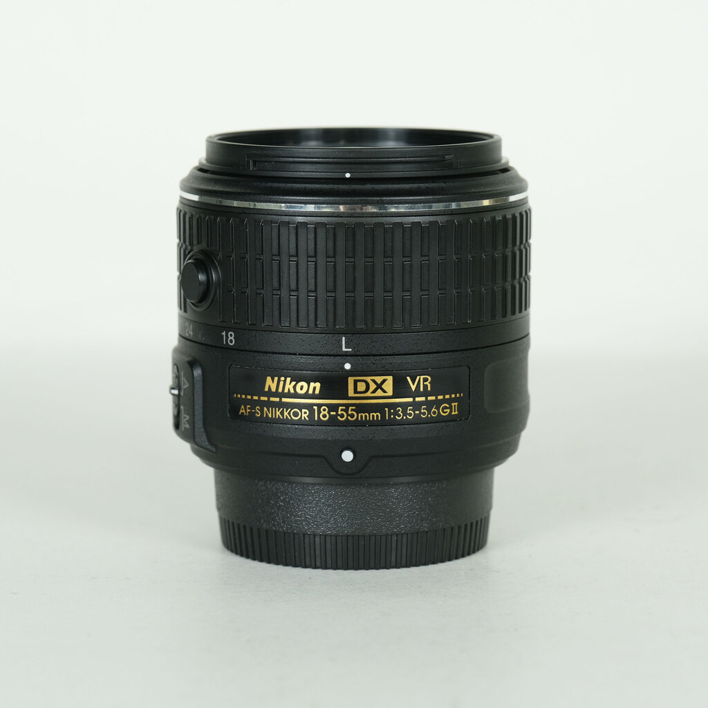 AF-S DX NIKKOR 18-55mm f/3.5-5.6G VR II 中古価格比較 - 価格.com