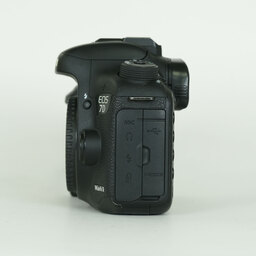 Canon EOS 7D Mark II Canon EOS 7D Mark II