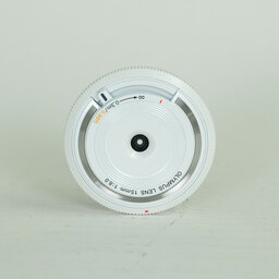 OLYMPUS ボディキャップレンズ BCL-1580 ホワイト