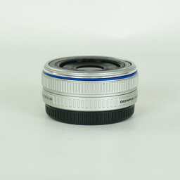 OLYMPUS M.ZUIKO DIGITAL 17mm F2.8 シルバー