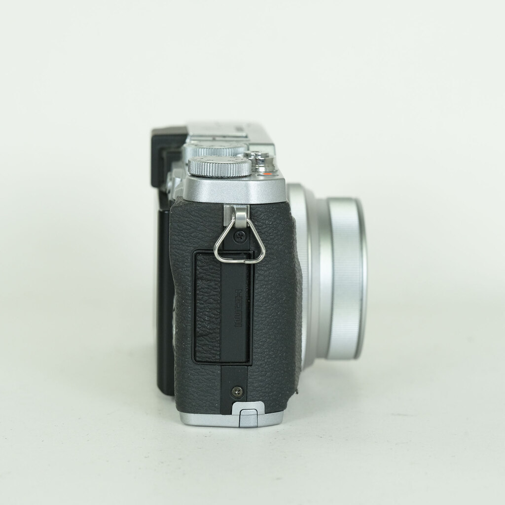 FUJIFILM X30 シルバー