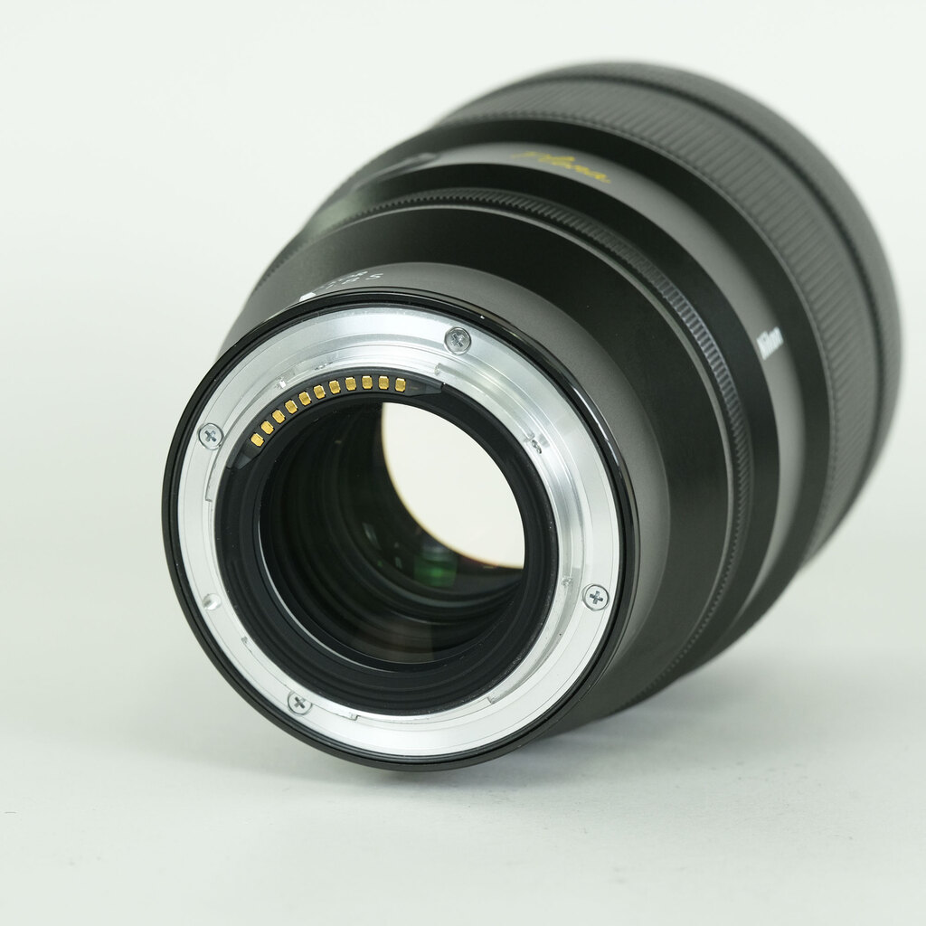 Nikon NIKKOR Z 135mm f/1.8 S Plena