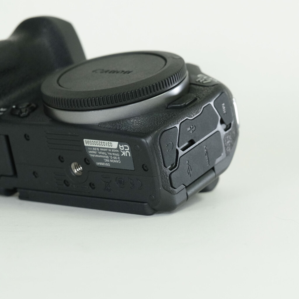 Canon EOS R7 Canon EOS R7