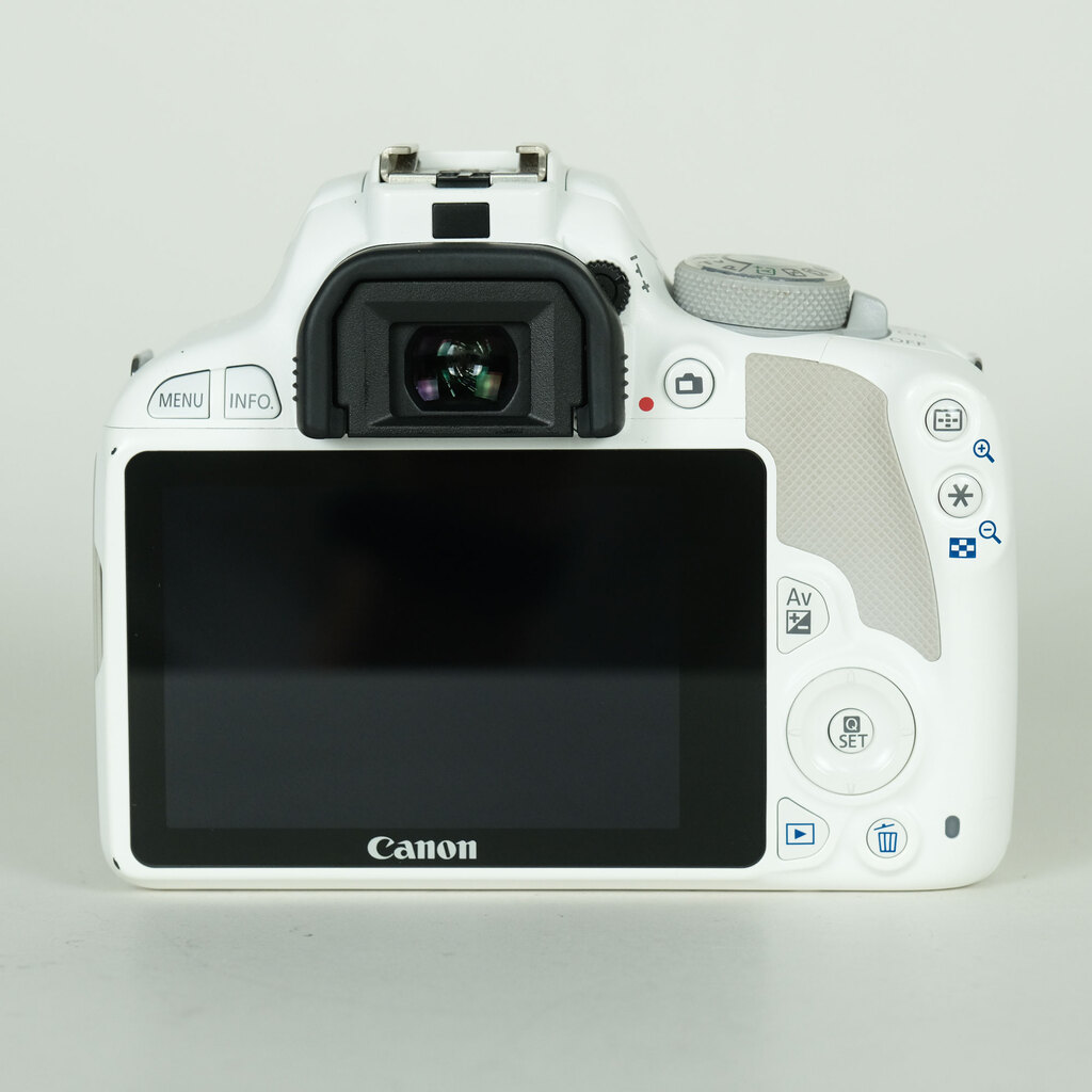 Canon EOS Kiss X7 ボディ ホワイトの出品 | ONE SCENE（ワンシーン）