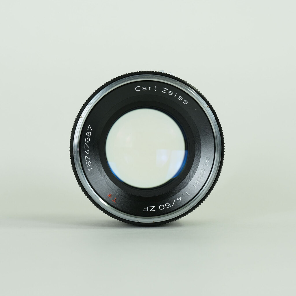 Carl Zeiss Planar T* 50mm F1.4 ZF [ニコンF用]