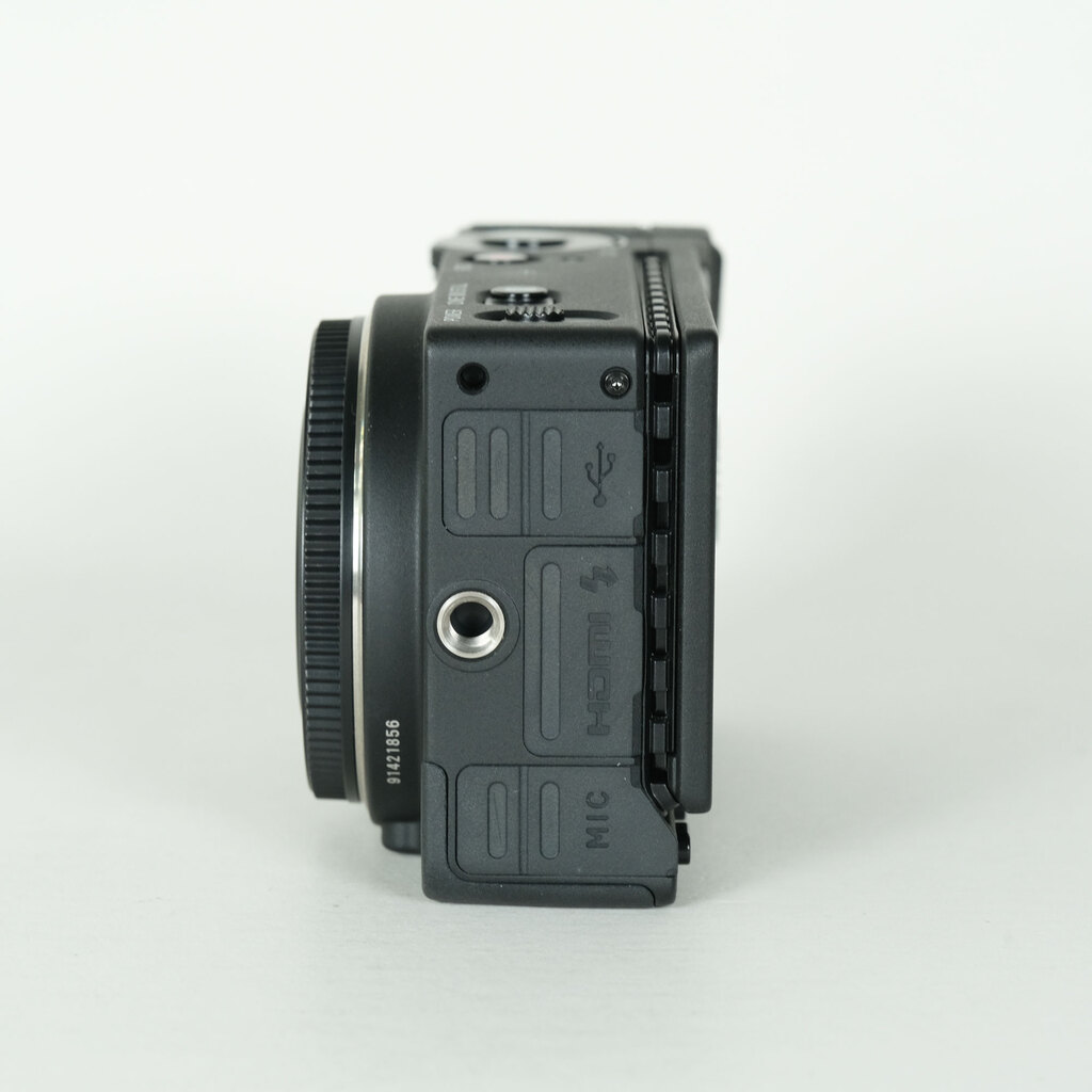 SIGMA fp [�{�f�B]