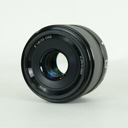 SONY E 35mm F1.8 OSS SEL35F18