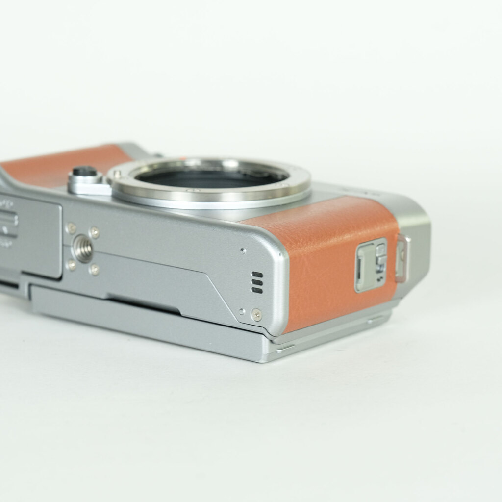 FUJIFILM X-A5 ボディ ブラウン