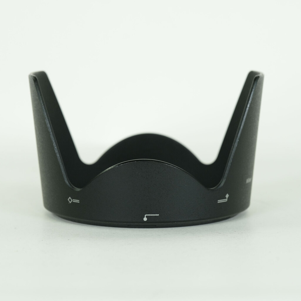 Nikon AF-S NIKKOR 28-300mm f/3.5-5.6G ED VR Nikon AF-S NIKKOR 28-300mm f/3.5-5.6G ED VR