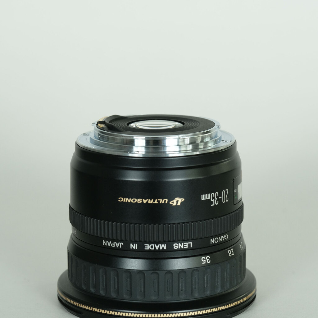 Canon EF20-35mm F3.5-4.5 USM