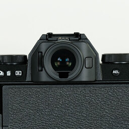 FUJIFILM X-S20