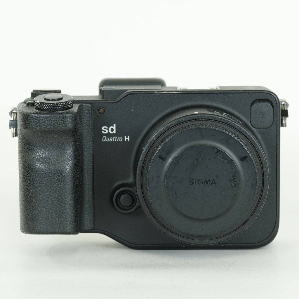 SIGMA sd Quattro H