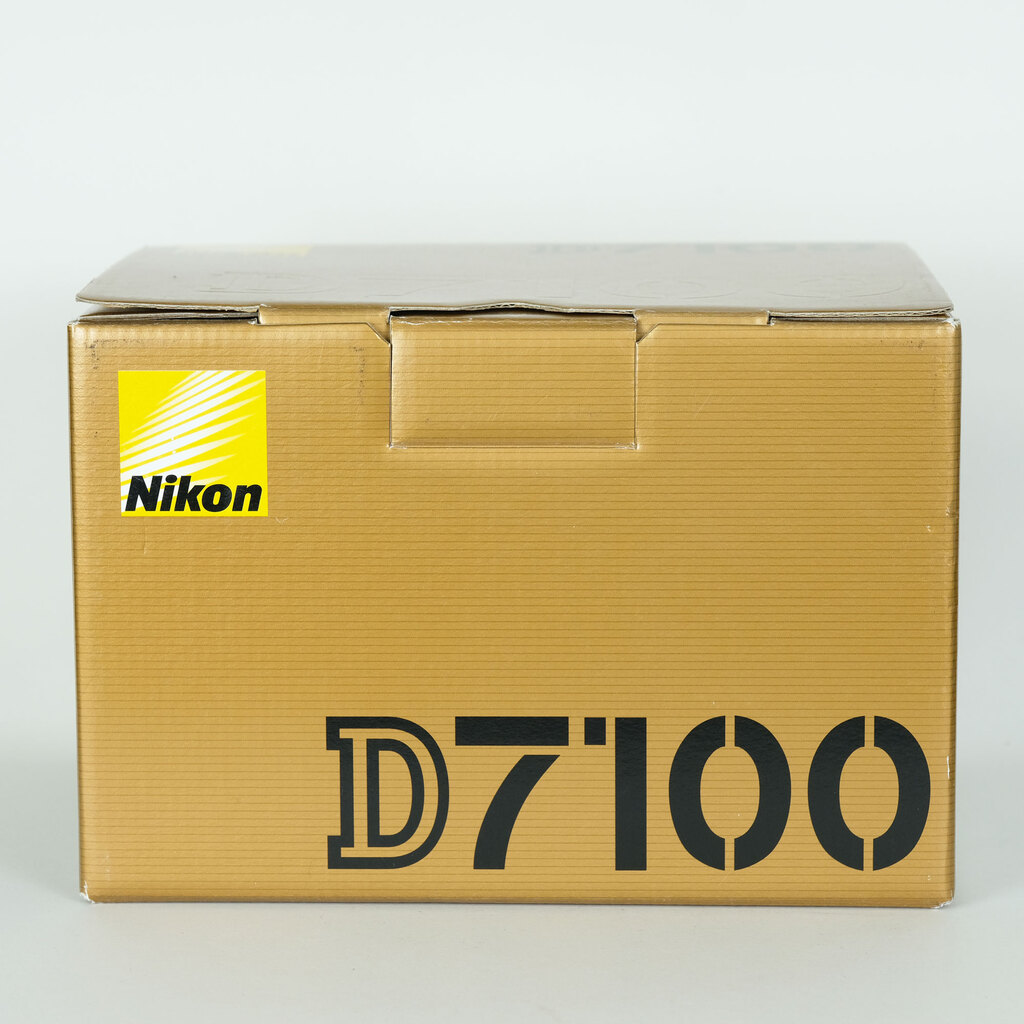 Nikon D7100