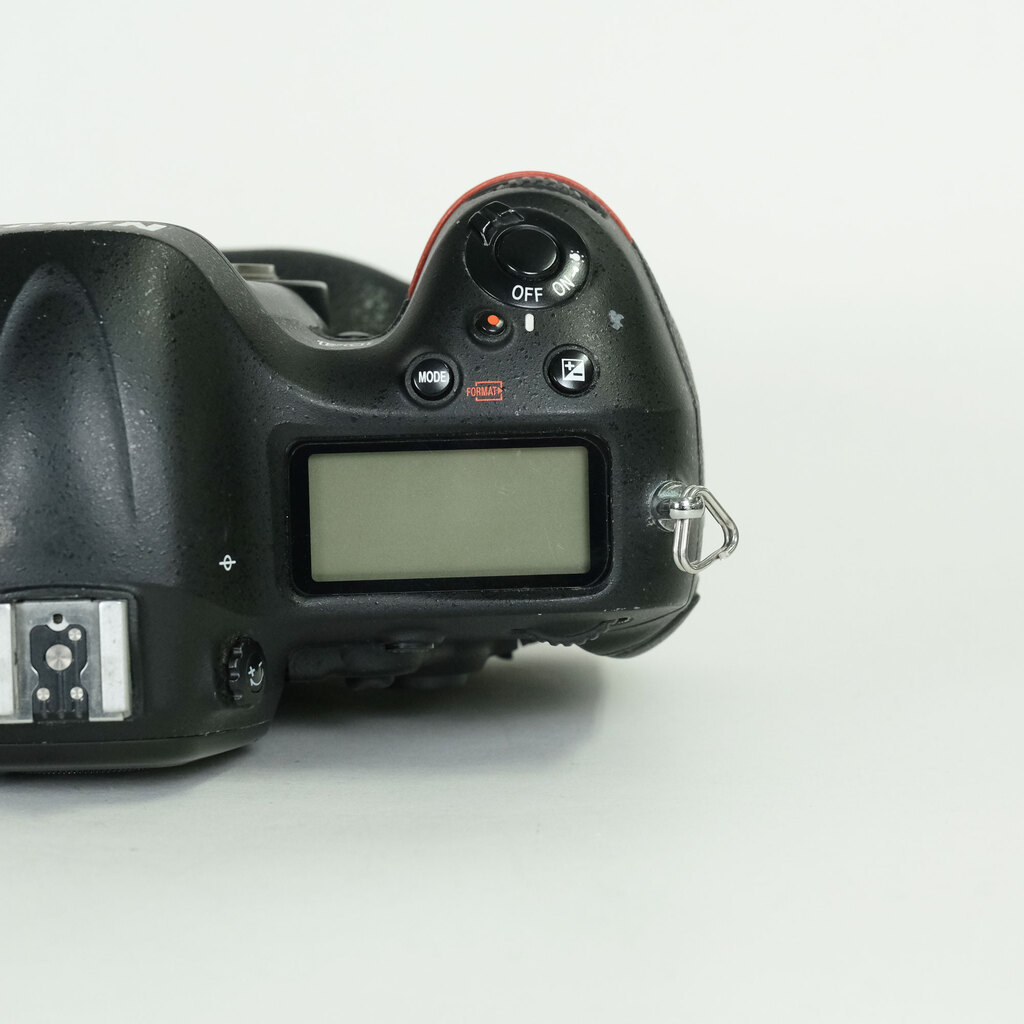 Nikon D4