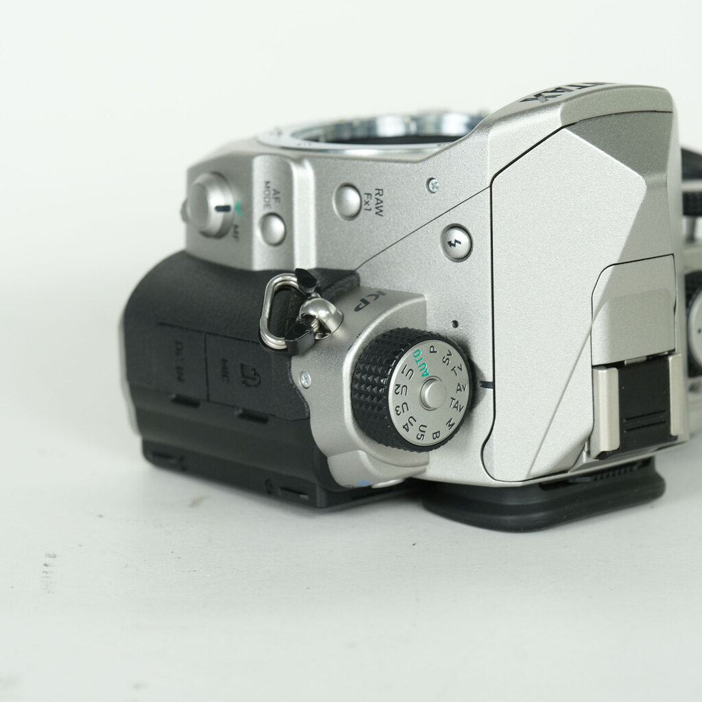 PENTAX KP ボディ シルバーの出品 | ONE SCENE（ワンシーン）