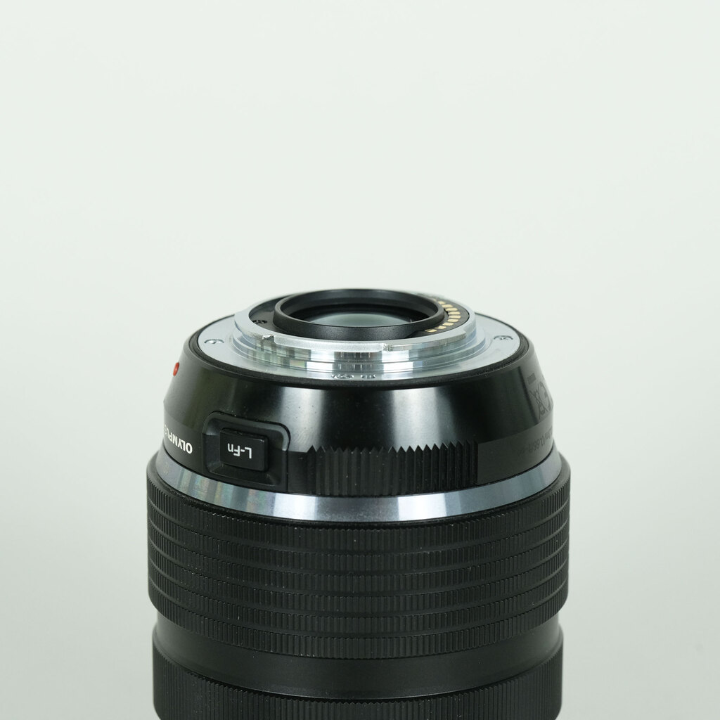 OLYMPUS 12-40mm f/2.8 レンズ ジャンク品です。 OLYMPUS M.ZUIKO DIGITAL ED 12-40mm F2.8 PROの出品 | ONE SCENE