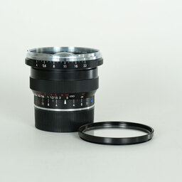 Carl Zeiss Distagon T* 18mm F4 ZM(ライカM用) ブラック Carl Zeiss Distagon T* 18mm F4 ZM(ライカM用) ブラック
