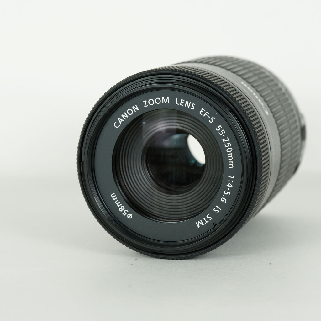 Canon EF-S55-250mm F4-5.6 IS STM
