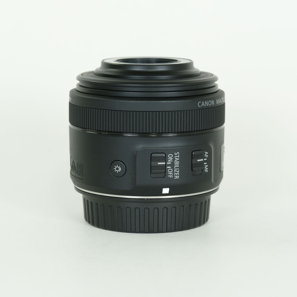 Canon EF-S35mm F2.8 マクロ IS STM