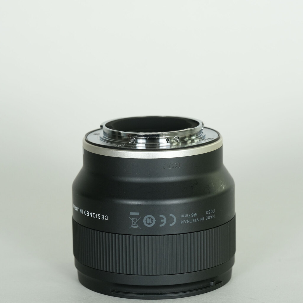 TAMRON 20mm F/2.8 Di III OSD M1:2 (Model F050) [ソニーE用]