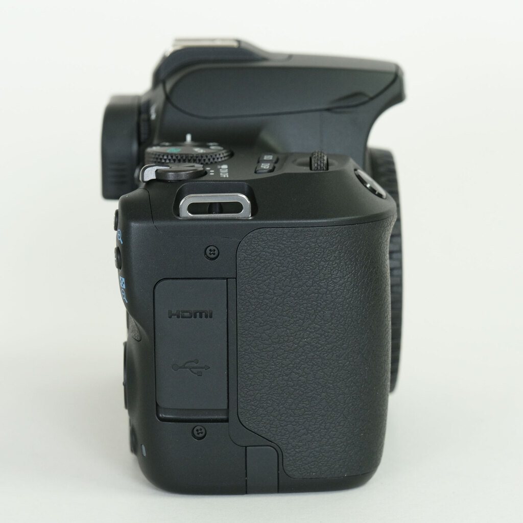 Canon EOS Kiss X10